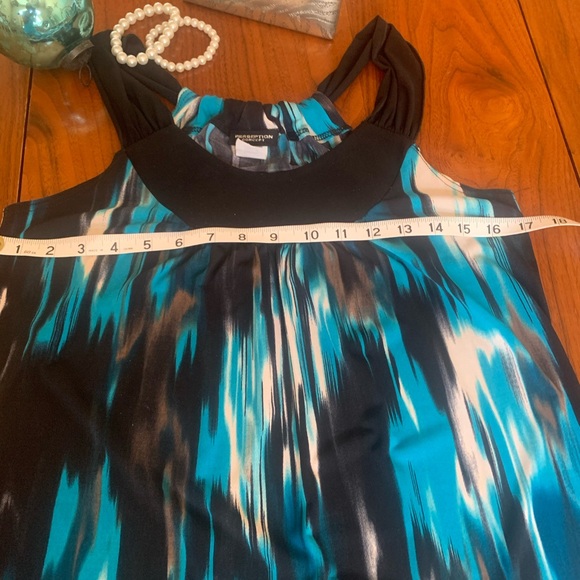 Perception concept sleeveless blouse. - Picture 3 of 5